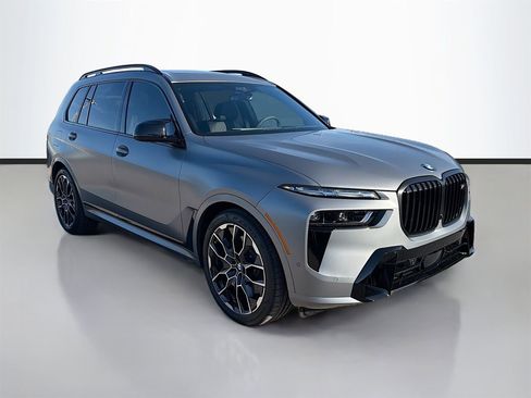 New 2026 BMW X7 M60i image 2