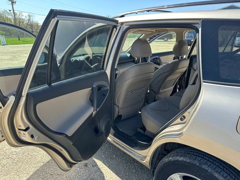 Used 2008 Toyota RAV4 Limited AWD/4WD image 10