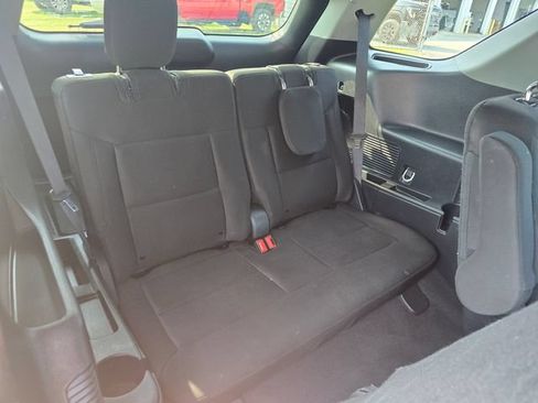 Used 2023 Ford Explorer XLT AWD/4WD image 36