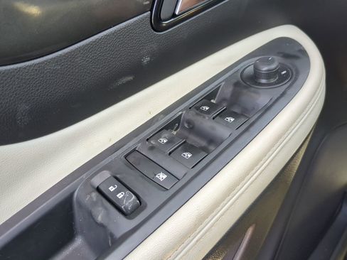 Used 2021 Buick Encore Preferred image 22