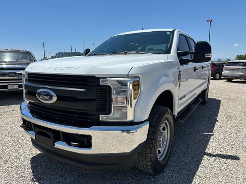 Used 2019 Ford F250 XL w/ Power Equipment Group AWD/4WD image 4