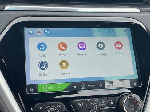 Used 2019 Chevrolet Bolt Premier w/ Infotainment Package FWD image 14
