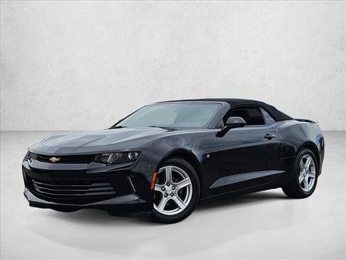 Used 2016 Chevrolet Camaro LT RWD image 2