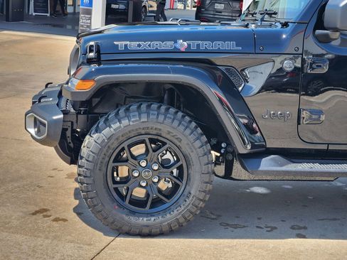 New 2026 Jeep Gladiator Sport AWD/4WD image 10