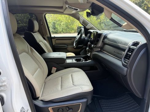 Used 2019 RAM 1500 Limited AWD/4WD image 14
