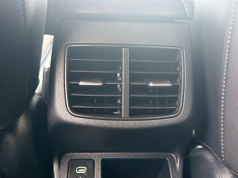 Used 2024 Kia Seltos S AWD/4WD image 28
