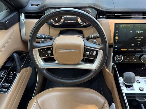 Used 2023 Land Rover Range Rover Long Wheelbase SE AWD/4WD image 15