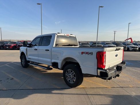 Used 2024 Ford F250 XLT w/ FX4 Off-Road Package AWD/4WD image 5