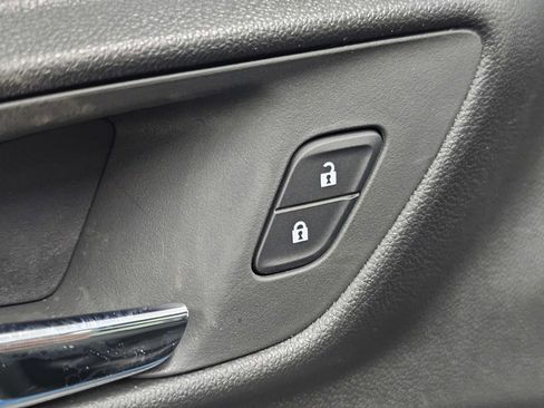 New 2026 Chevrolet Trax RS w/ Sunroof Package image 28