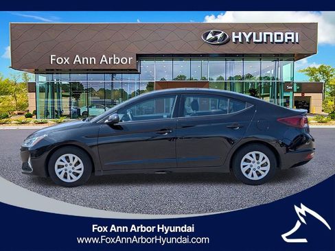 Used 2020 Hyundai Elantra SE w/ Convenience Package (C2) FWD image 2
