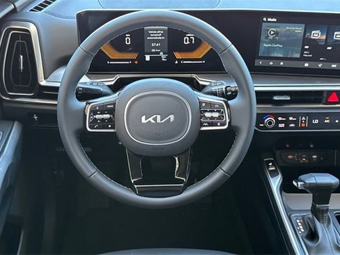 New 2025 Kia Sorento S image 17