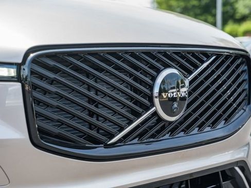 New 2026 Volvo XC60 B5 Plus w/ Protection Package Premier AWD/4WD image 12