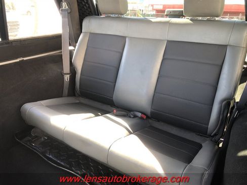 Used 2009 Jeep Wrangler X AWD/4WD image 15