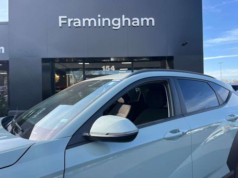 Used 2025 Hyundai Kona SEL image 22