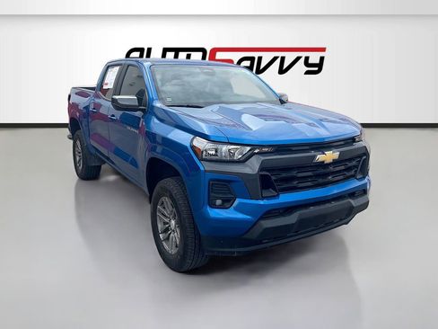 Used 2024 Chevrolet Colorado LT w/ LT Convenience Package AWD/4WD image 1