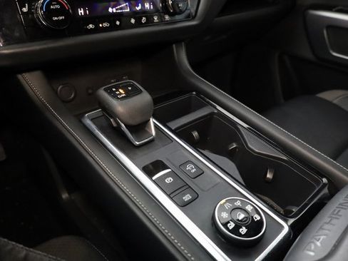 Used 2023 Nissan Pathfinder SL w/ SL Premium Package image 21