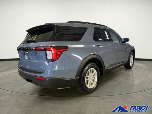 Used 2025 Ford Explorer Active AWD/4WD image 4