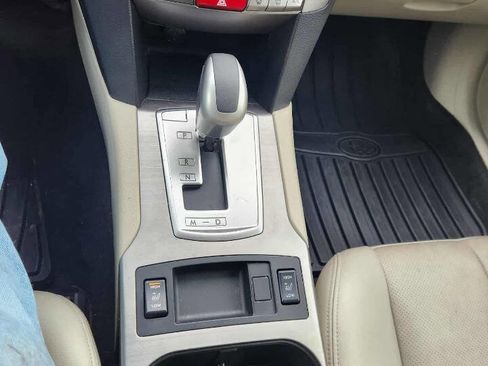 Used 2011 Subaru Outback 2.5i Limited image 24