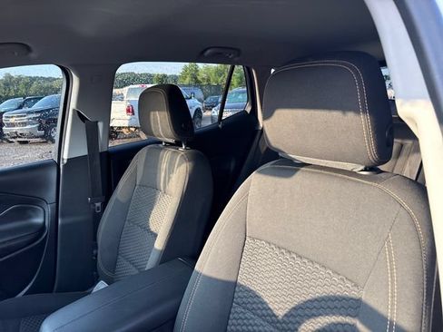 Used 2021 GMC Terrain SLE w/ Driver Convenience Package AWD/4WD image 9