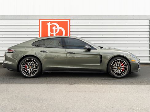 Used 2022 Porsche Panamera 4S AWD/4WD image 42