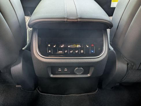 New 2026 Nissan Armada Platinum Reserve image 11