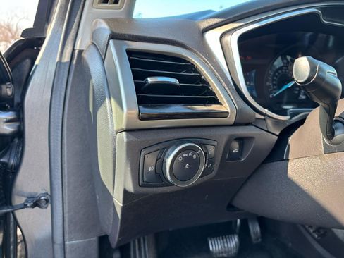 Used 2016 Ford Fusion SE w/ Equipment Group 202A image 15