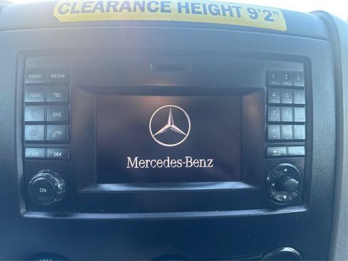Used 2018 Mercedes-Benz Sprinter 2500 image 10