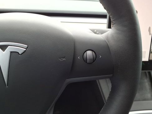 Used 2023 Tesla Model 3 Standard Range RWD image 31