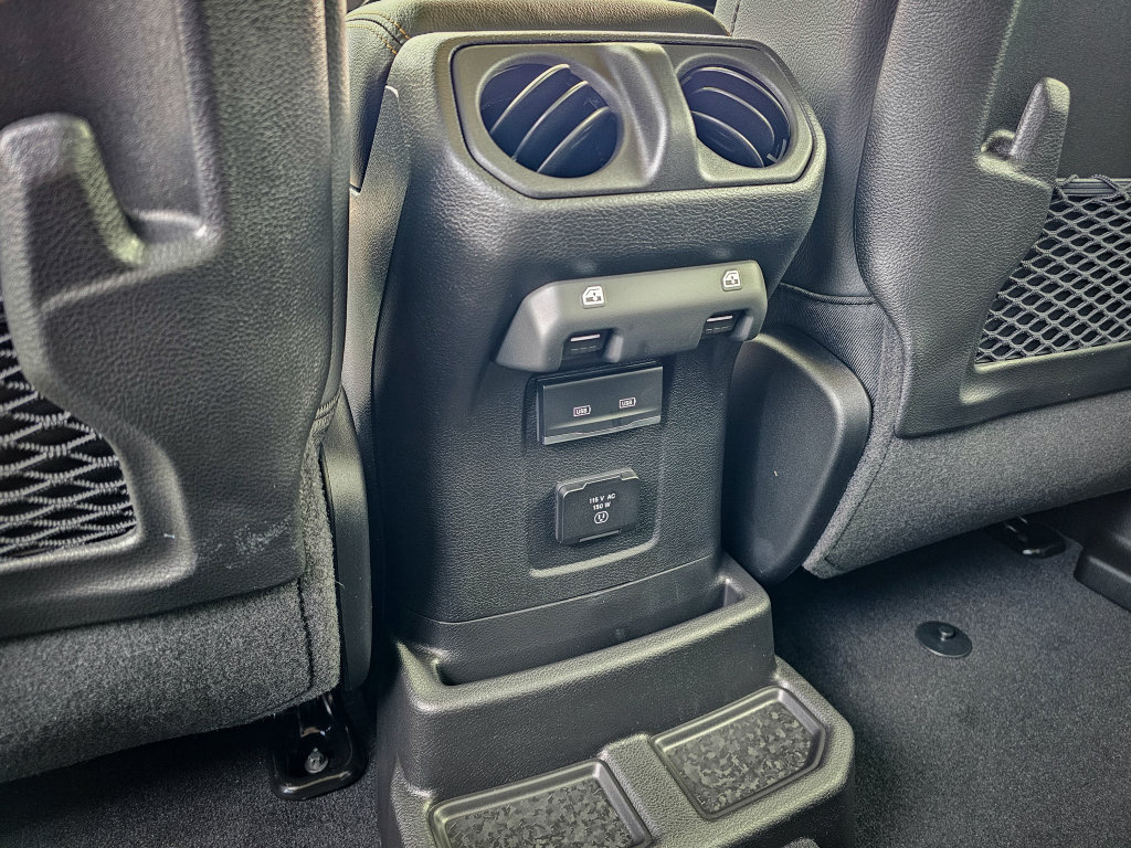 New 2027 Jeep Wrangler Unlimited Sahara AWD/4WD image 35