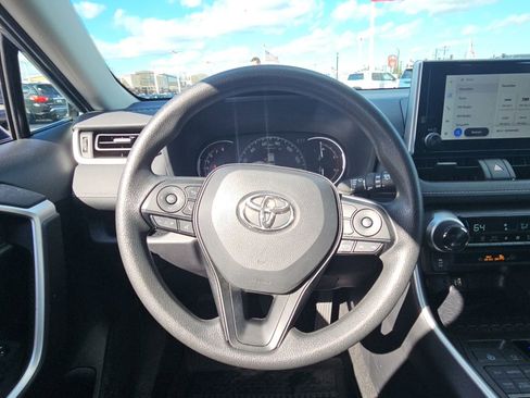 Certified 2025 Toyota RAV4 XLE AWD/4WD image 10