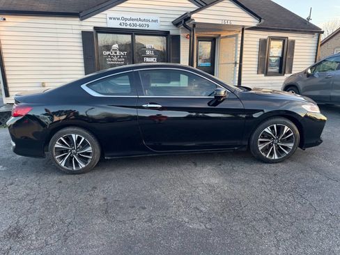 Used 2017 Honda Accord EX-L image 11