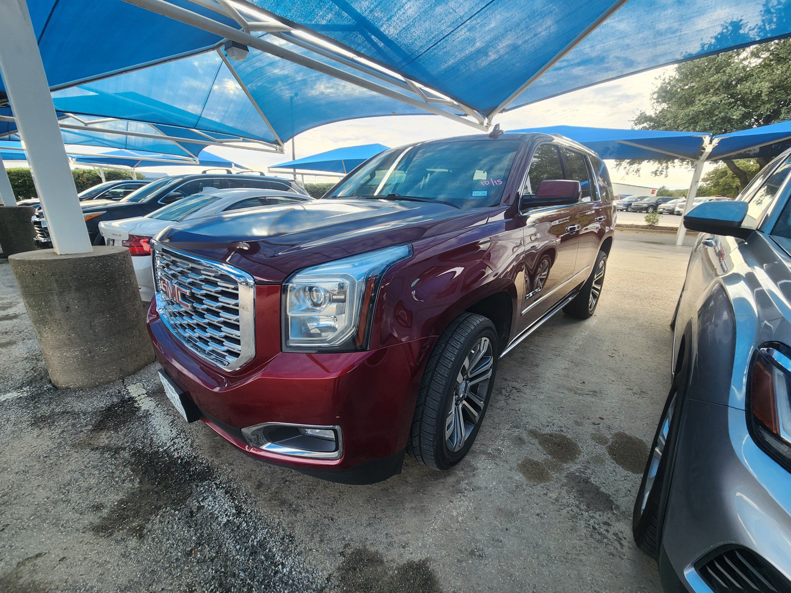 Used 2019 GMC Yukon Denali w/ Denali Ultimate Package AWD/4WD image 2