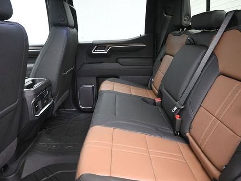 New 2026 Chevrolet Silverado 1500 High Country AWD/4WD image 18