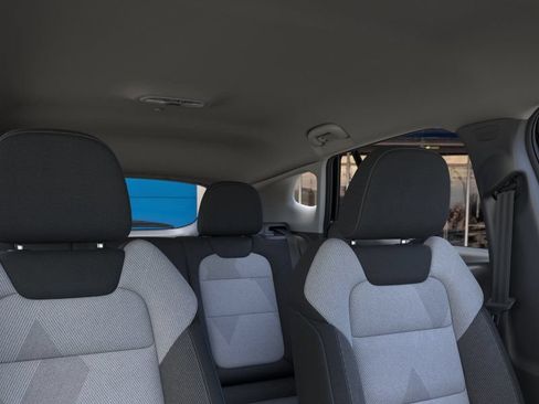 New 2026 Chevrolet Trax LS w/ LS Convenience Package FWD image 28
