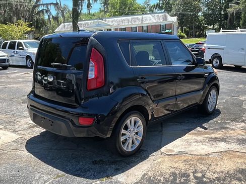 Used 2013 Kia Soul FWD image 4