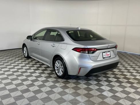 New 2026 Toyota Corolla XLE FWD image 12