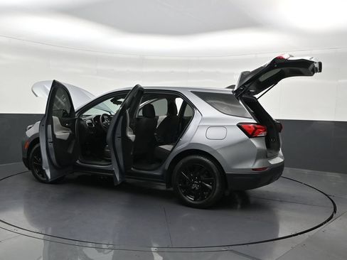 Used 2024 Chevrolet Equinox LS w/ Sport Edition FWD image 35