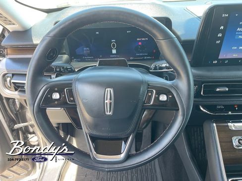 Used 2025 Lincoln Aviator Reserve w/ Equipment Group 201A AWD/4WD image 7