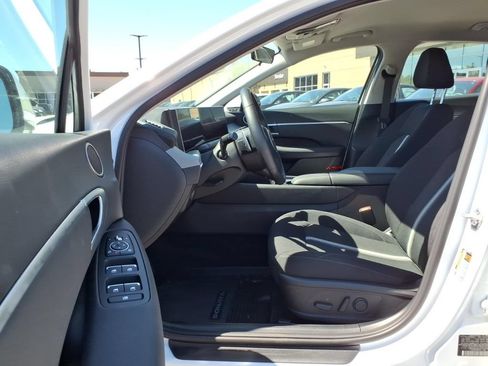 Used 2026 Hyundai Sonata SEL FWD image 16