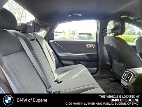 Used 2024 Hyundai Ioniq 6 SE RWD image 15