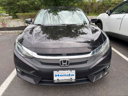 Used 2017 Honda Civic Touring image 2