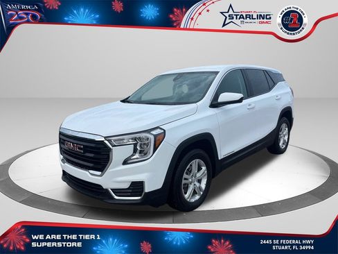 Used 2024 GMC Terrain SLE AWD/4WD image 1