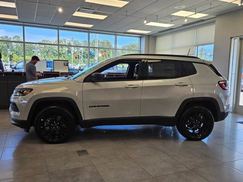 New 2026 Jeep Compass Latitude w/ Quick Order Package 29K AWD/4WD image 4