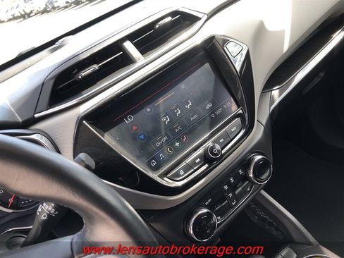 Used 2021 Chevrolet TrailBlazer LT FWD image 14