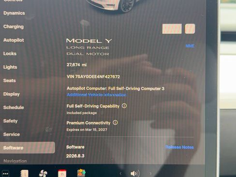 Used 2022 Tesla Model Y Long Range AWD/4WD image 52