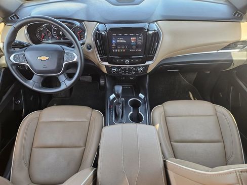 Used 2023 Chevrolet Traverse Premier AWD/4WD image 33