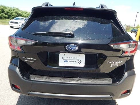 Used 2025 Subaru Outback Premium w/ Popular Package #1A AWD/4WD image 3