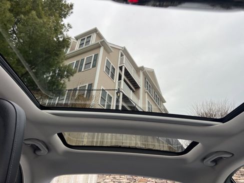 Used 2023 Mercedes-Benz C 300 4MATIC Sedan image 22