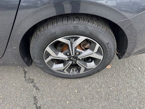 Used 2021 Kia Forte LXS image 27