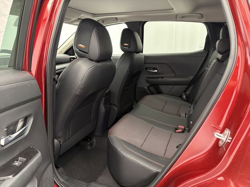 New 2026 Nissan Kicks SR FWD image 14